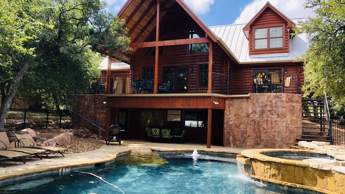 Marble Falls Cabin | Cowboys Cove: Rustic Charm Meets The Lakeside!