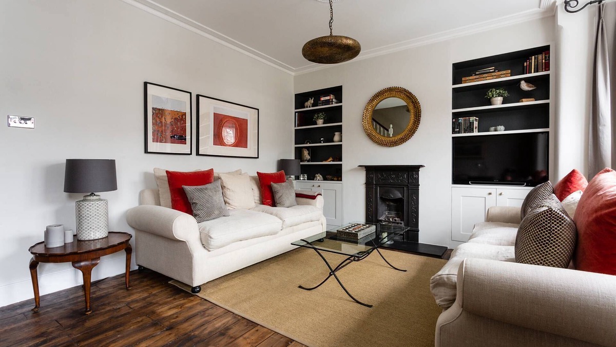 Mortlake Apartment | Cowley Road by onefinestay
