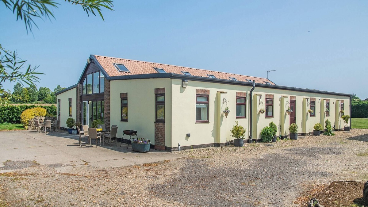 Great Hatfield Cottage | Cowslip Cottage- W43122