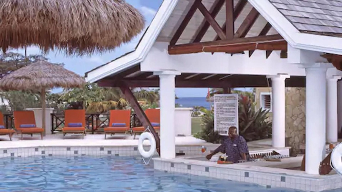 The Lime Hotel | Coyaba Beach Resort