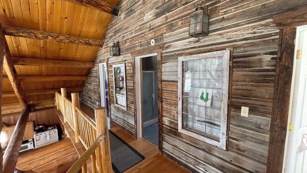 Melrose Cabin | Coychar Salmon Fly Cabin- Located on the Big Hole River