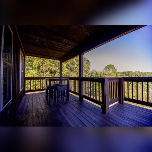 Logan House | Coyote - by The Chalets