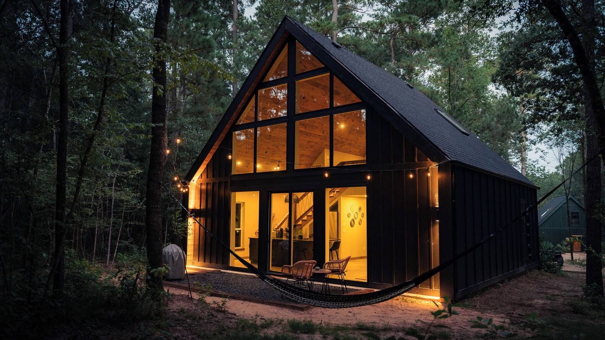 Conroe Cabin | Coyote, Cozy Cabin at Sam Houston National Forest (Coyote)