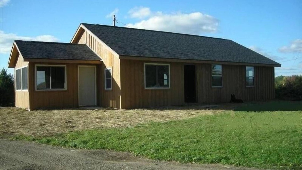Constableville Cabin | Coyote Den, Snowmobile-Guest Cabin-Constableville, ~NY~