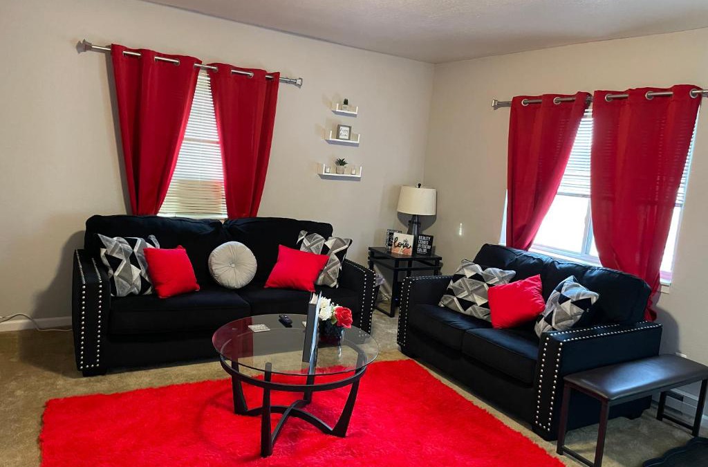 Mount Pleasant Apartment | Cozy 1 bed ~ Close to Soaring Eagle and Downtown
