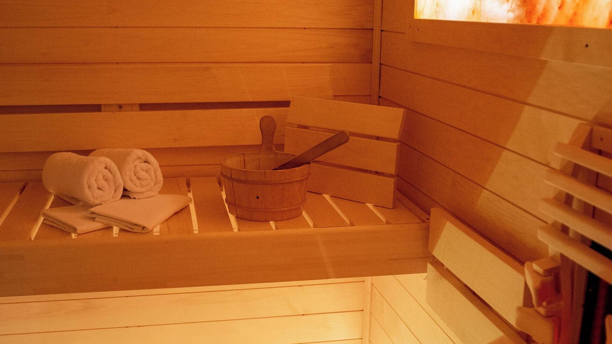 Veleslavin Apartment | Cozy 1-bedroom Sauna studio in beautiful Prague with WiFi, AC, FREE BREAKFAST