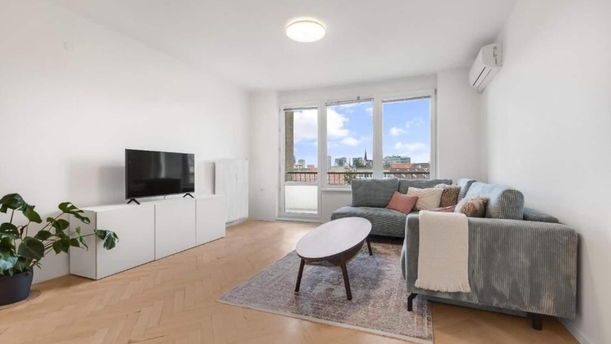 Nove Mesto Apartment | Cozy 1-bedroom apartment in enjoyable Bratislava with WiFi, AC