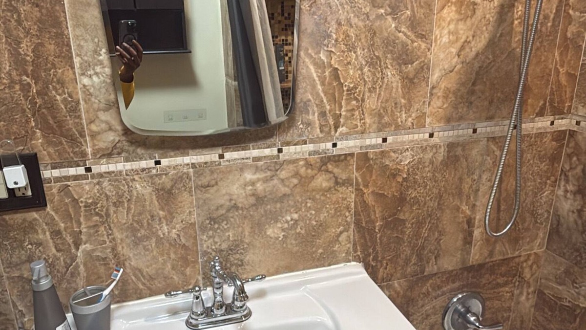 Ampere Apartment | Cozy 1-bedroom apartment in lovely Belleville with WiFi near NYC