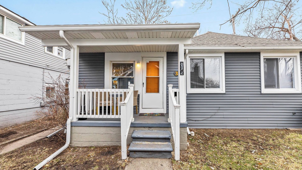 Ferndale Apartment | Cozy 1-bedroom apartment with WiFi, AC in charming Hazel Park