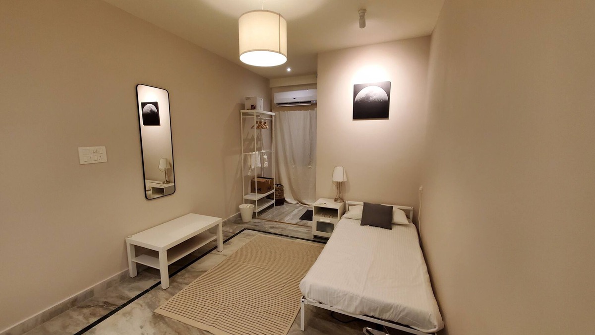 Hyderabad Apartment | Cozy 1-bedroom apartment in charming Manikonda with AC, WiFi, water heater.