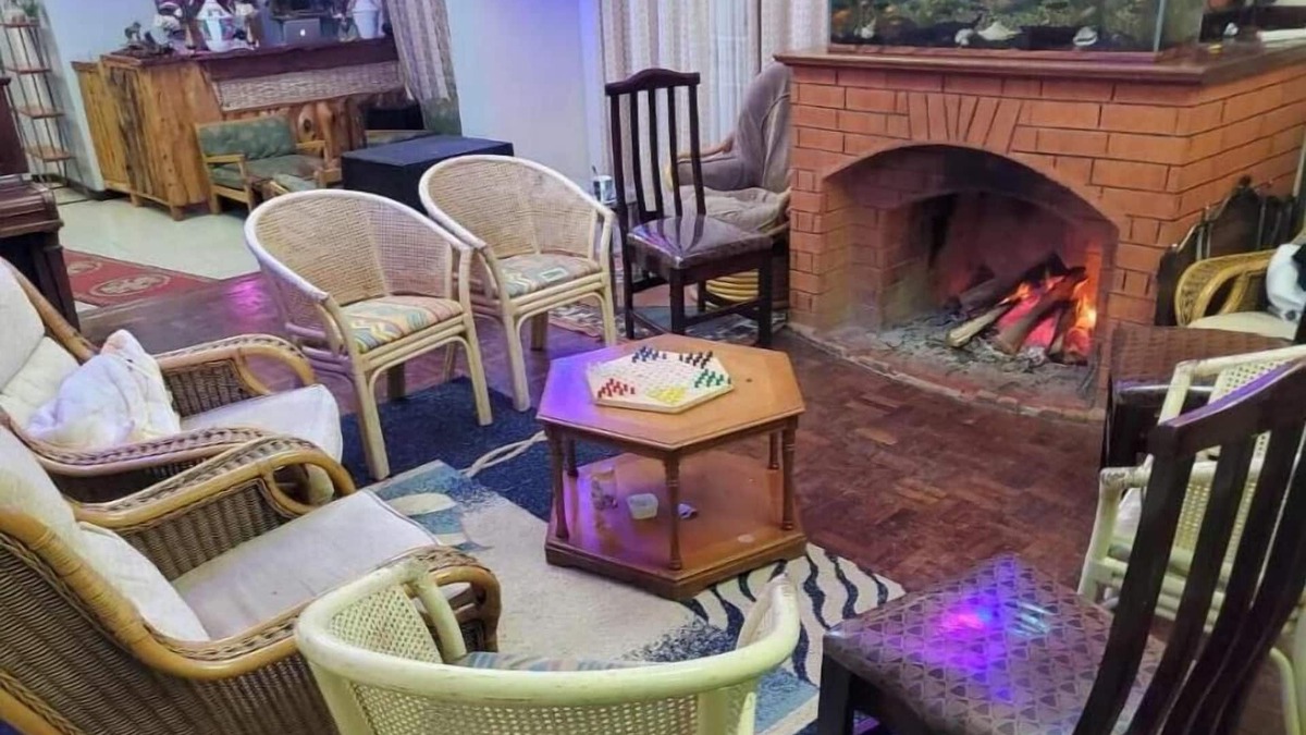 Naro Moru Apartment | Cozy 1-bedroom apartment in charming Naro Moru with AC