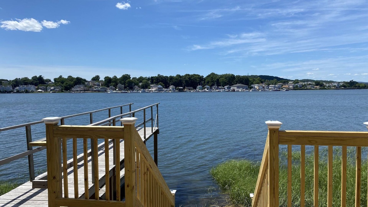 New Haven Apartment | Cozy 1-bedroom apartment, water views in wonderful New Haven with WiFi, AC
