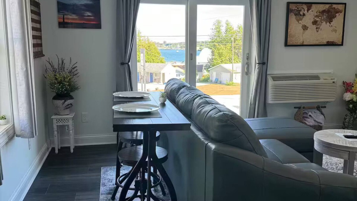 St Ignace Apartment | Cozy 1-bedroom apartment with WiFi, AC in charming St. Ignace