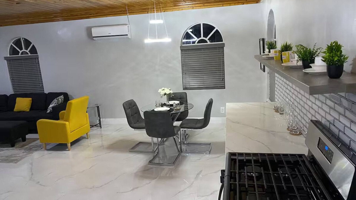 Greening Glade Apartment | Cozy 1-bedroom apartment in nice Freeport with AC, WiFi