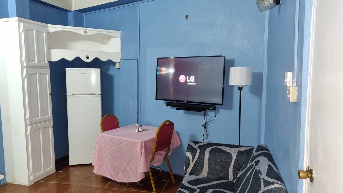Charlotte Apartment | Cozy 1-bedroom apartment in brilliant Castries with AC, WiFi.nHomey feeling.