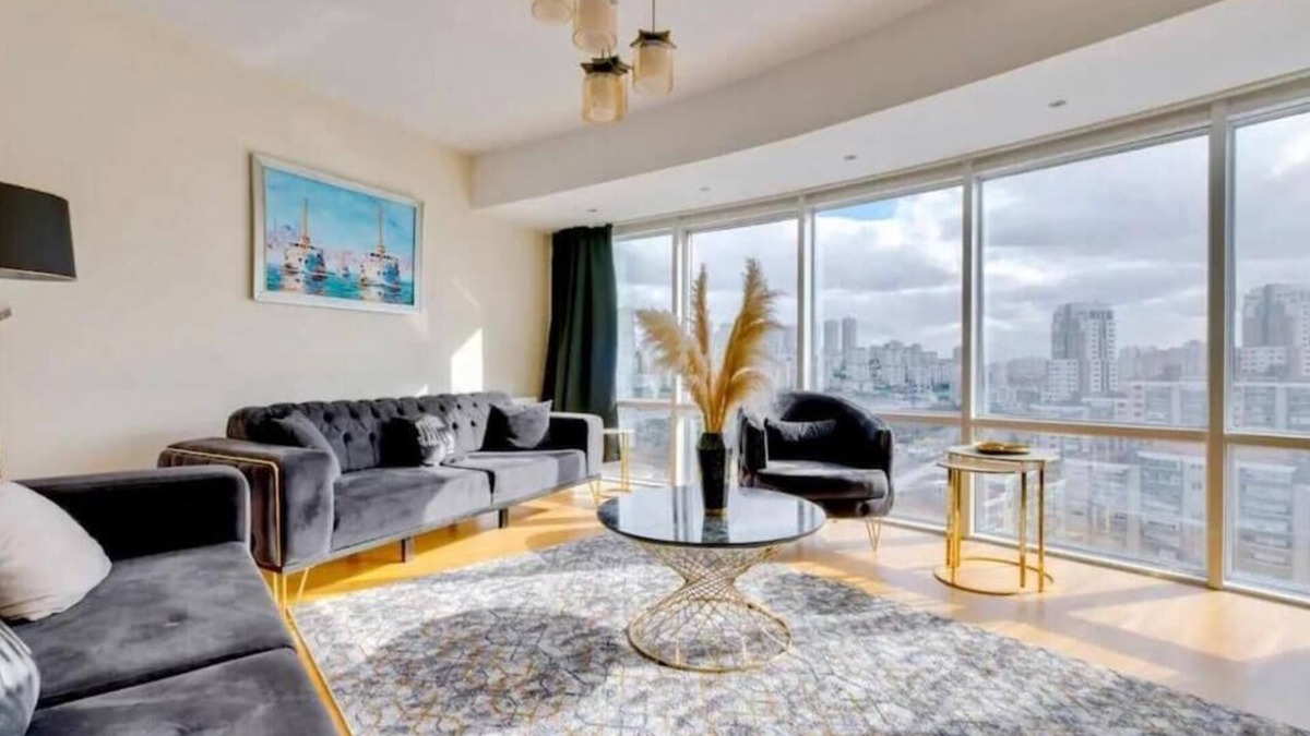 Basaksehir Apartment | Cozy 1-bedroom apartment in chic residrntioal building.