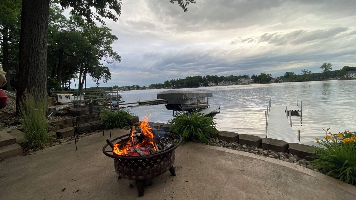 Hamilton Apartment | Cozy 1-bedroom apartment @ Hamilton Lake with lake access and boat pier