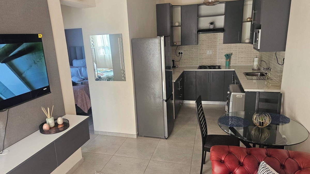 Rietfontein Apartment | Cozy 1-bedroom apartment in fabulous Pretoria with WiFin