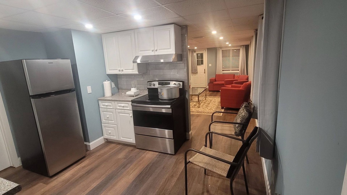 Bethany Apartment | Cozy 1-bedroom apartment with WiFi, Central AC in welcoming Bethany