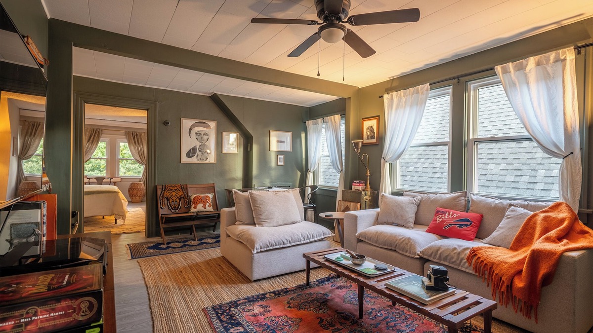 Downtown Buffalo Apartment | Cozy 1-bedroom apartment in the lovely Elmwood Village