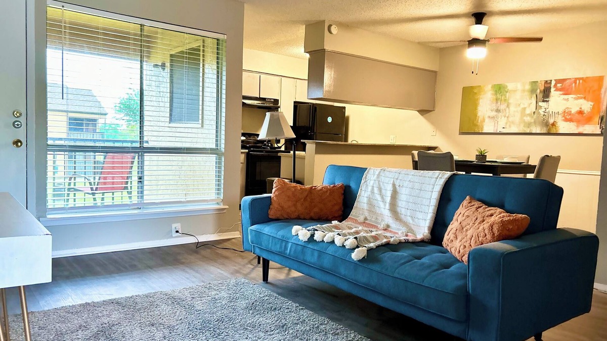 Sherman Apartment | Cozy 1-bedroom apartment, centrally located, great for workers, quiet, WiFi