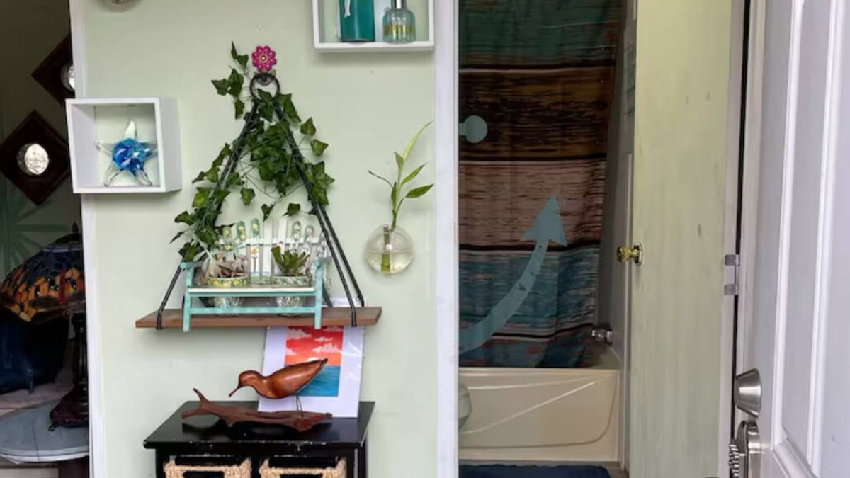 Buxton Apartment | Cozy 1-bedroom apartment in tranquil Buxton, across from sound,with WiFi, AC