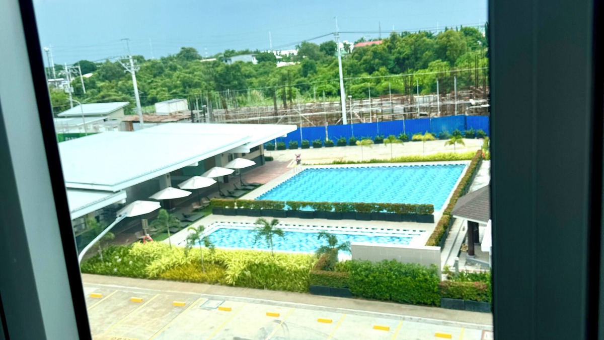 Balibago Condo | Cozy 1-bedroom condo with few steps away to Sta. Rosa SM Mall.