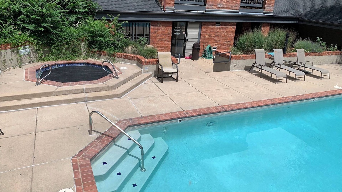 Panorama Heights Condo | Cozy 1-bedroom condo with pool, garage,and spa in awesome Boulder