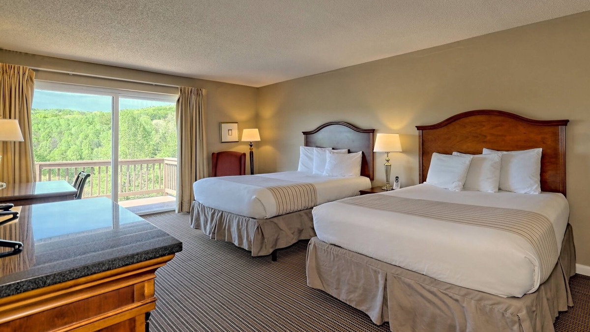 Clayton Condo | Cozy 1-Bedroom Condo with Mountain Views in Clayton, GA