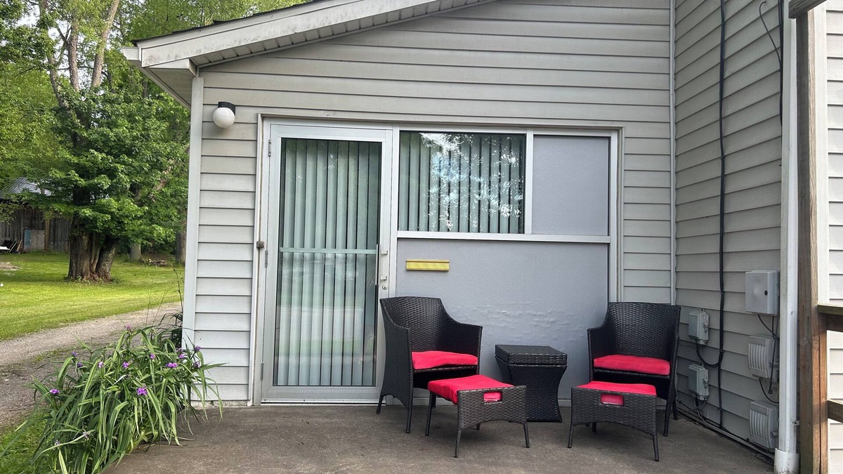 Venango Apartment | Cozy 1-bedroom creekside flat