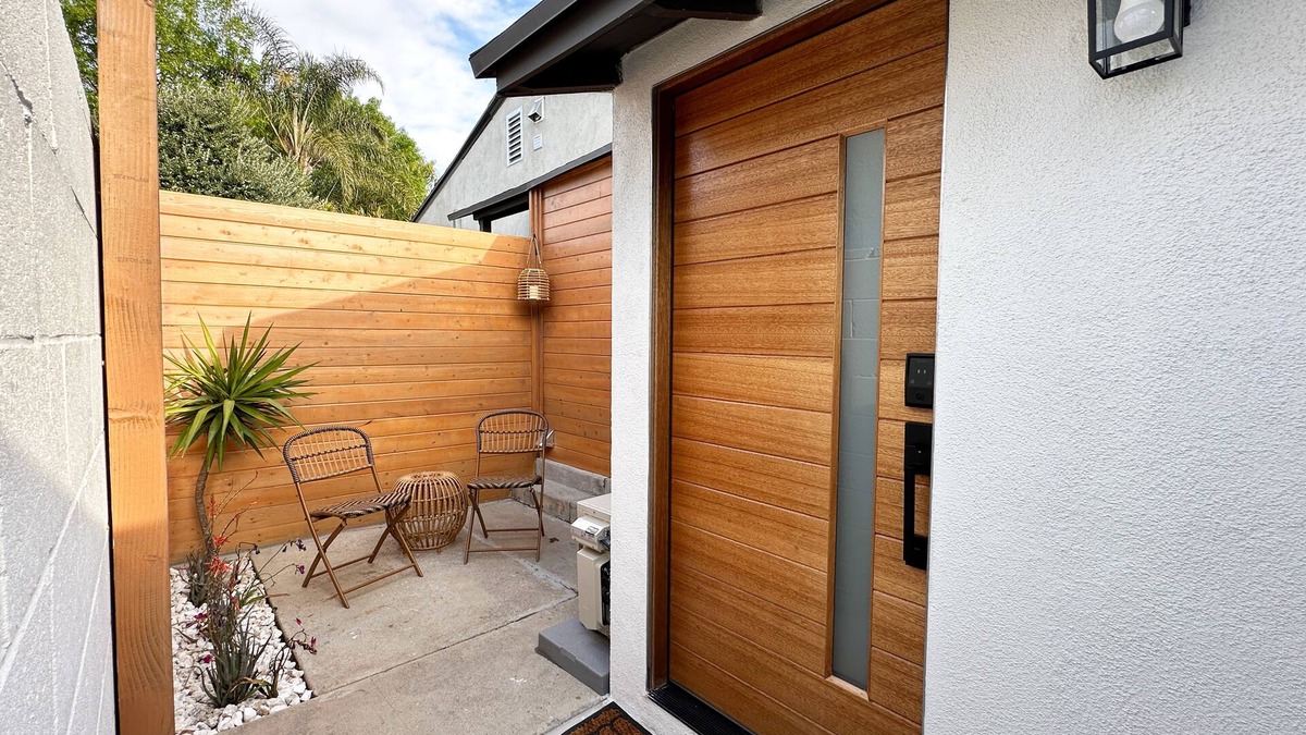 Lake Balboa House | Cozy 1-bedroom house with AC and WiFi in a charming neighborhood of Los Angeles