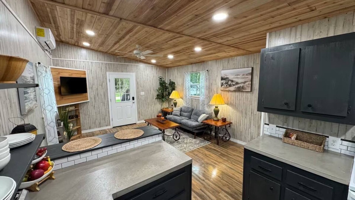 Elkhart House | Cozy 1-bedroom house in peaceful Elkhart with AC, WiFi