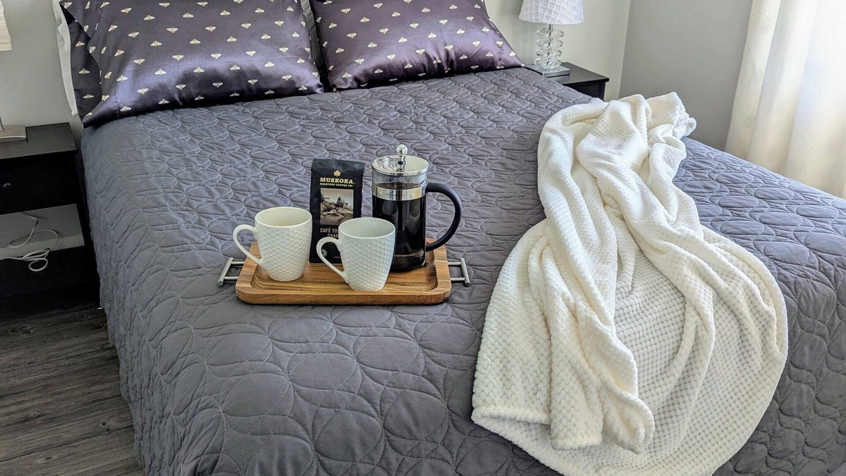 Brighton Apartment | Cozy 1 bedroom on Brighton Bay