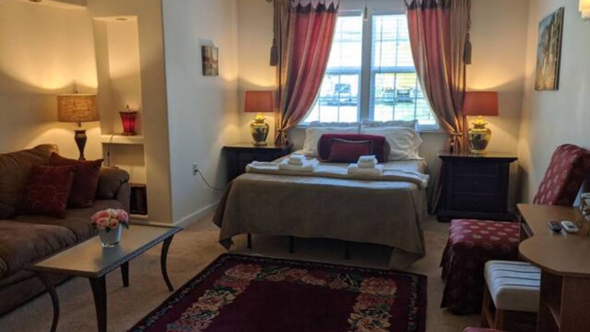 Port Matilda Condo | Cozy 1 bedroom on the creek 15 min drive to State College