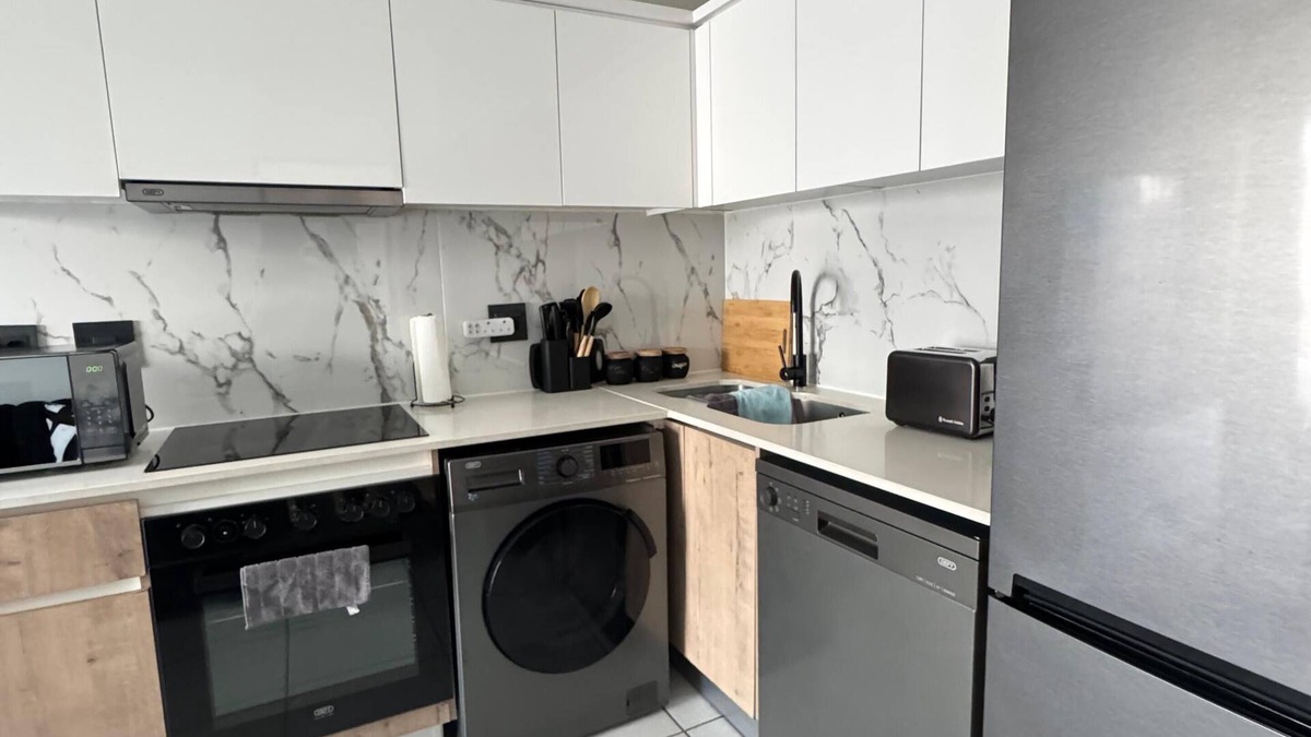 The Willows Apartment | Cozy 1-Bedroom Retreat at The Blyde – Beach-Style Living