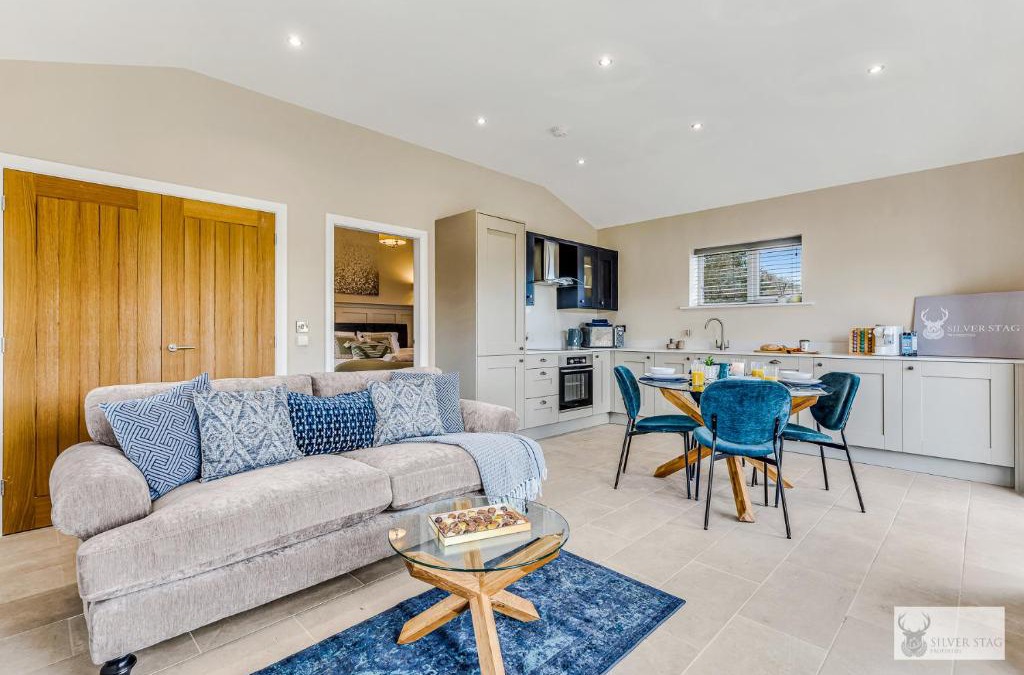 Snarestone Apartment | Cozy 1 Bedroom Slate Lodge Retreat