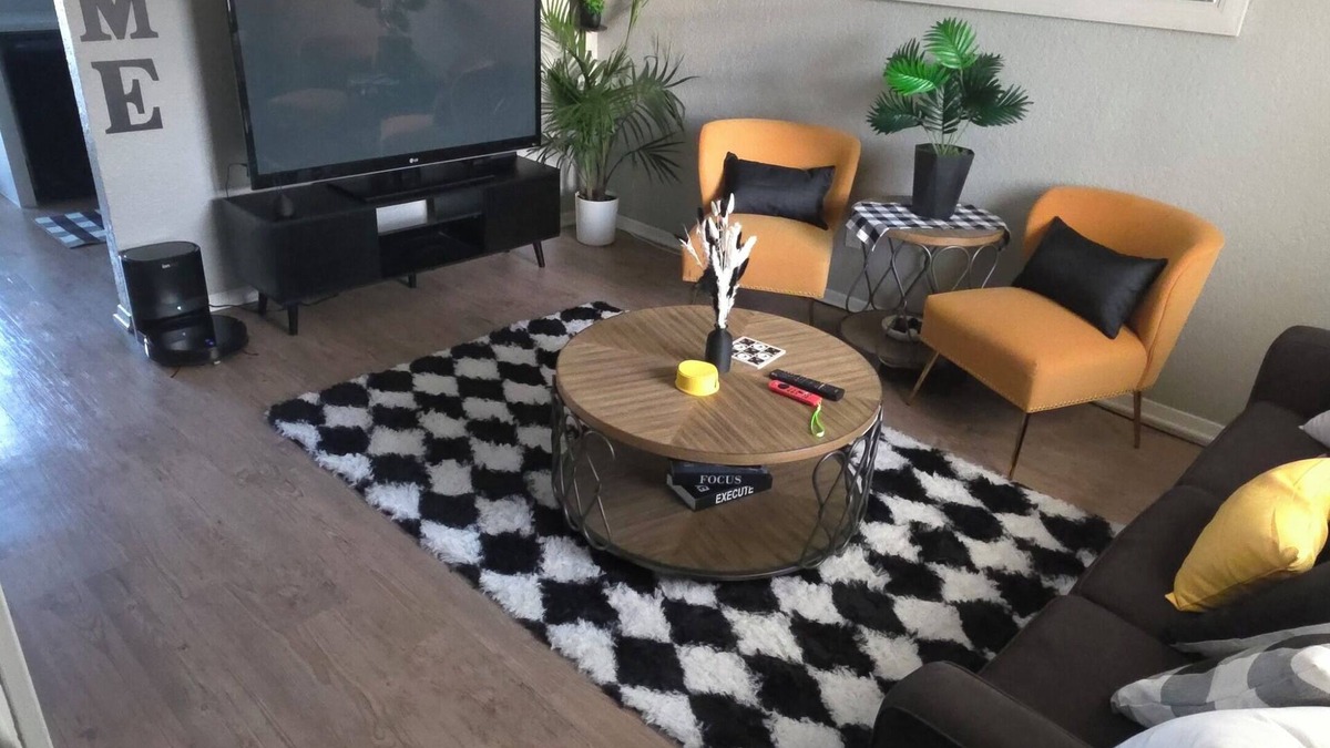 Addison House | Cozy 1-bedroom townhome with AC, WiFi in charming Addison Sleeps 4