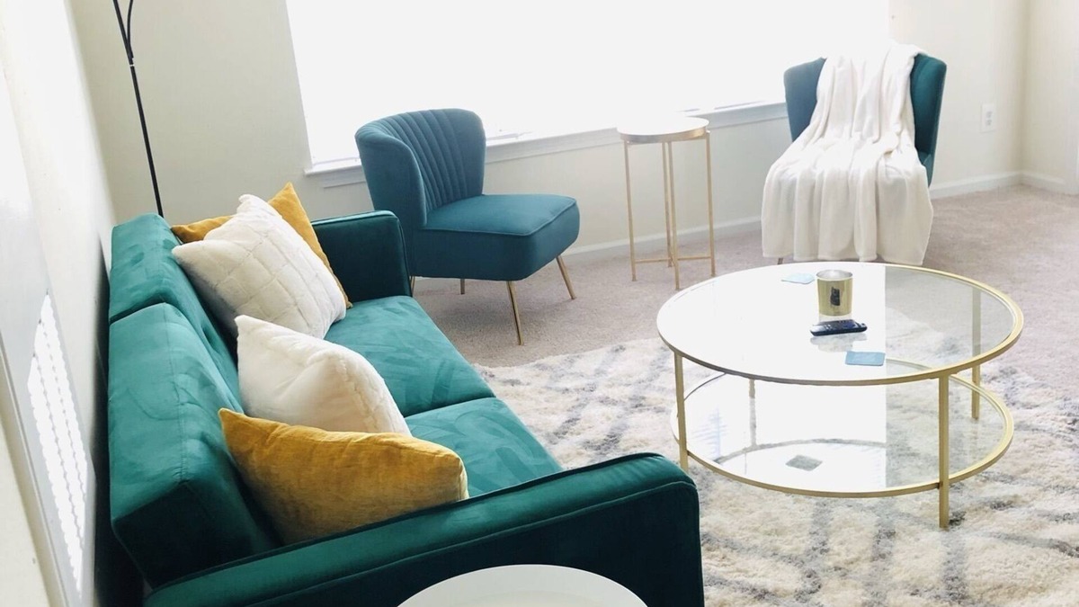 Manchester Apartment | COZY 1 Bedroom with Pool & Patio