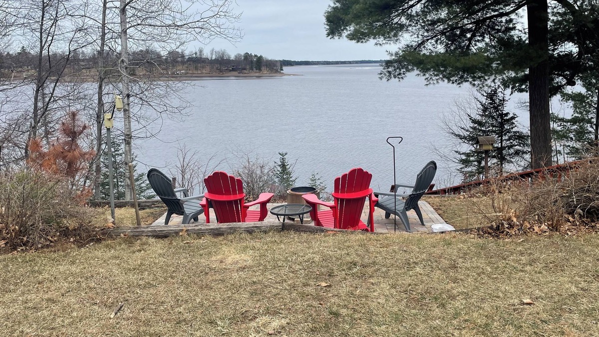 Duluth Cabin | Cozy 1 BR, 1 bath cabin in wonderful Duluth with WiFi, AC on a gorgeous lake