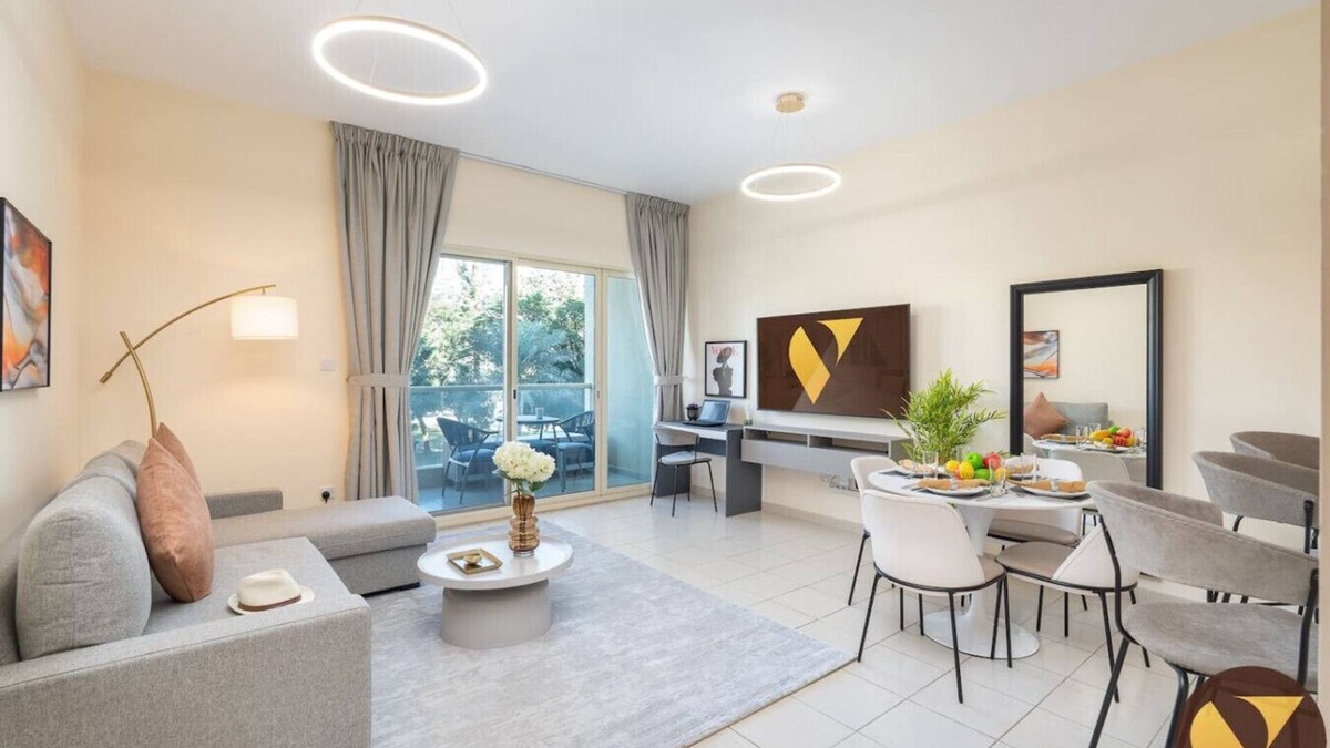 The Greens Apartment | Cozy 1-BR Apartment in Al Dhafrah 2, The Greens