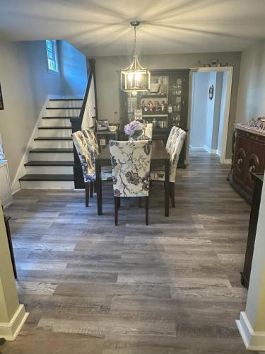 Hershey House | Cozy 1 BR Retreat within walking distance to all the Hershey Attractions