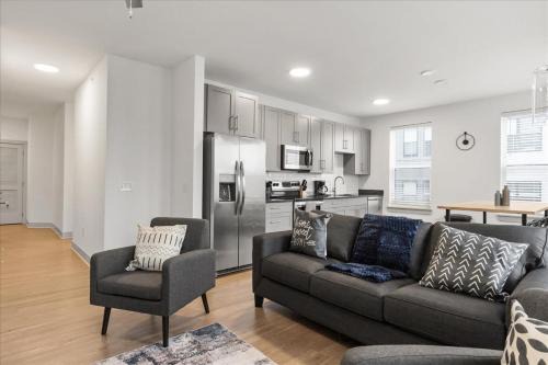 East Walnut HIlls Apartment | Cozy 10BR 10BA combined Apartment Near Downtown Cincinnati