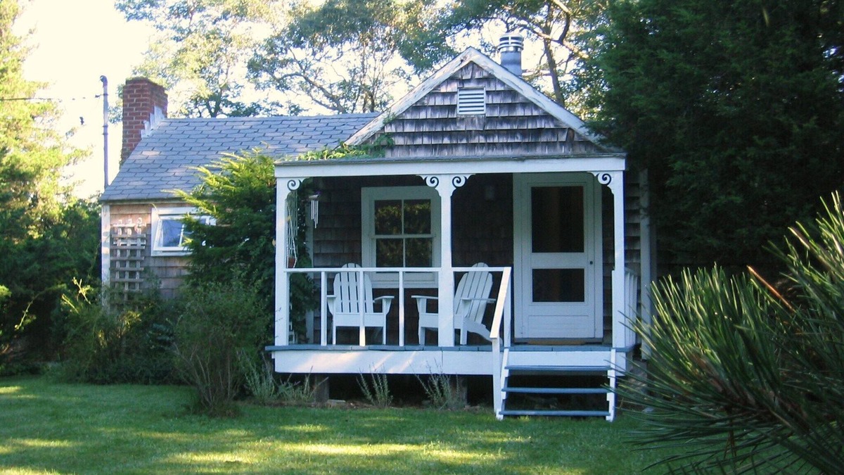Quioque Cottage | Cozy 1890's cottage on Quiogue, featured in design magazines!