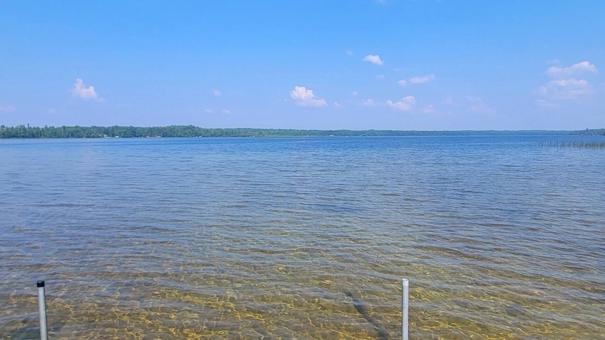 Deer River Cabin | Cozy 1950’s lake front cabin with beautiful sunsets!
