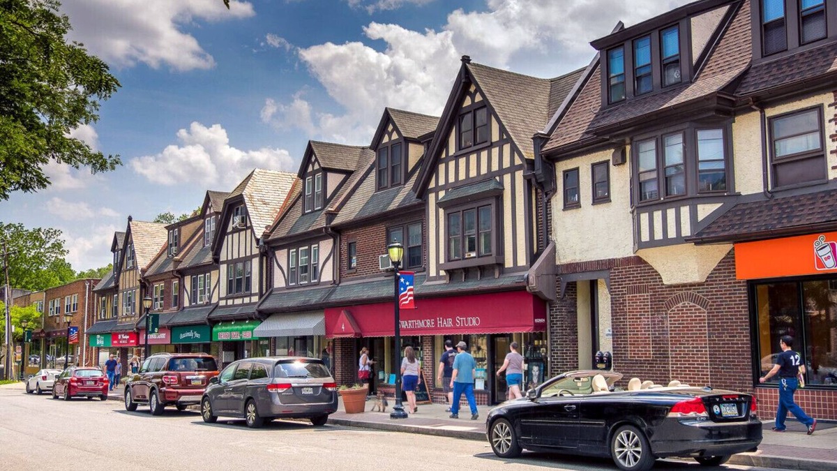 Swarthmore Apartment | Cozy 1B/1B Cottage in Town Center Swarthmore w/Doorstep Parking!