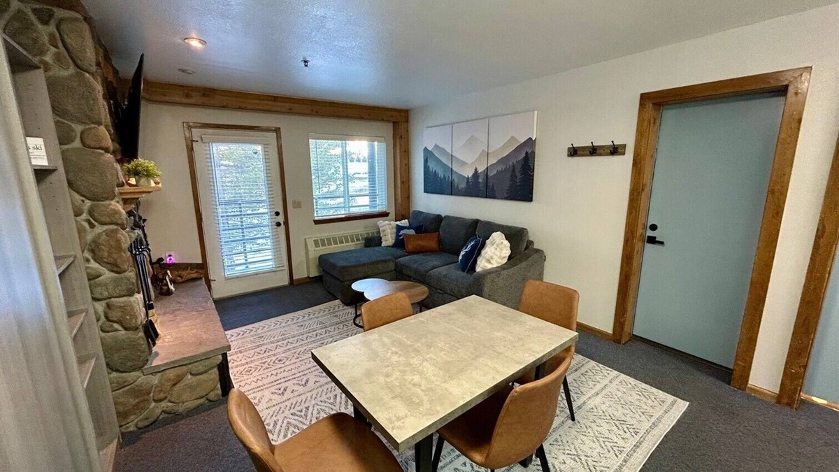Kirkwood Condo | Cozy 1BD/2BA Condo - Steps from Ski Lifts, Hot Tubn
