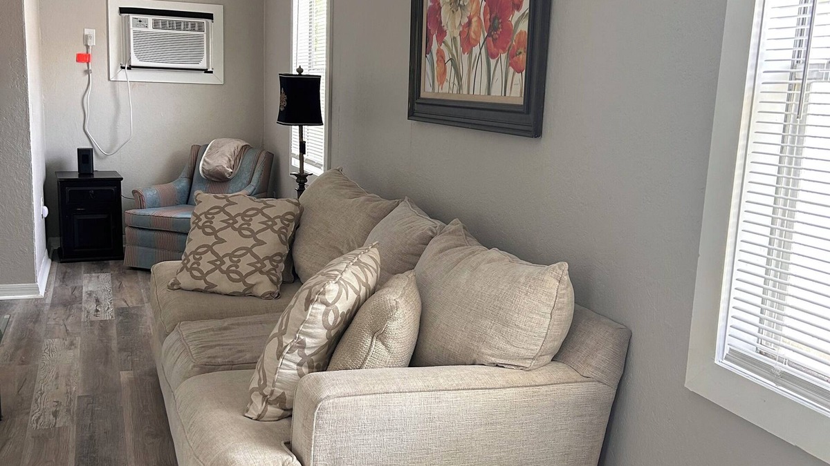 Hattiesburg House | Cozy 1br 1bath with Full Kitchen in Hattiesburg