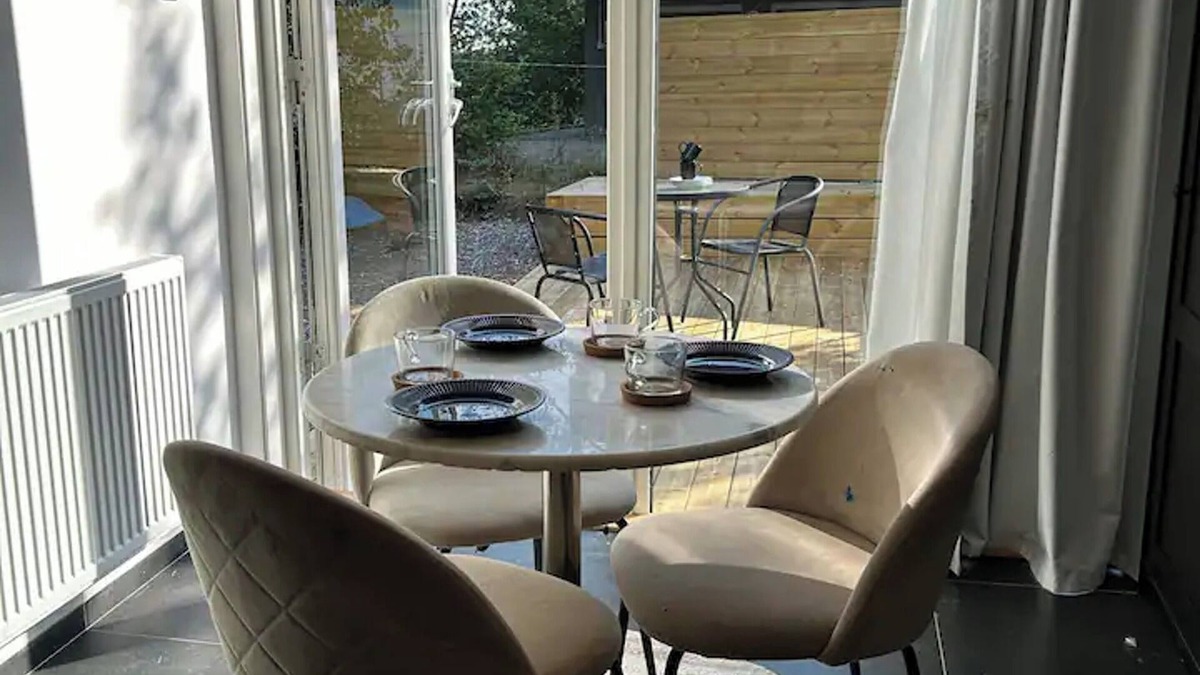 Vastberga Apartment | Cozy 1BR apartment inner-city