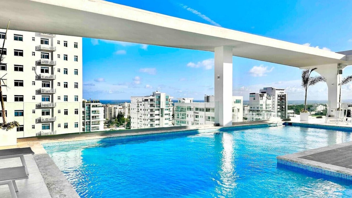 Sarasota Apartment | Cozy 1BR Apt, Full AC, Pool, Spectacular Rooftop Terrace, Great City Views