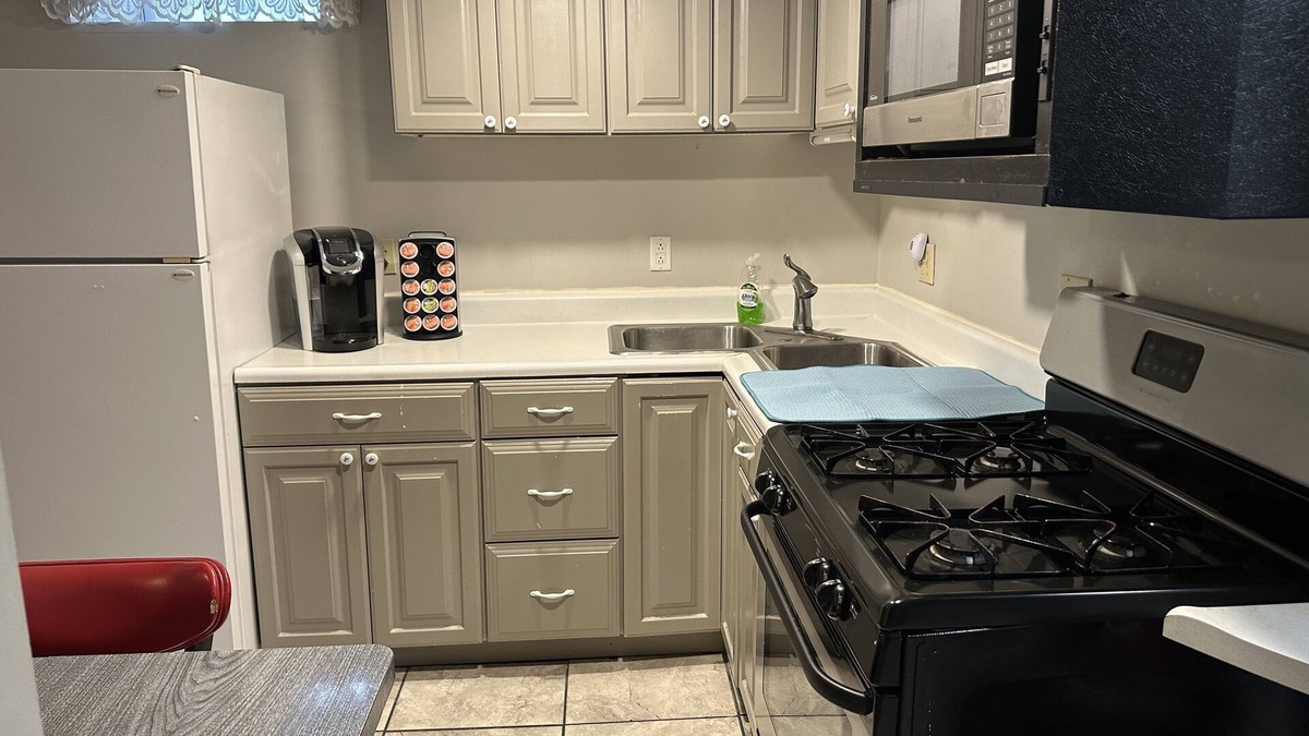 Altoona Apartment | Cozy 1BR, Great Location, Beautiful Neighborhood